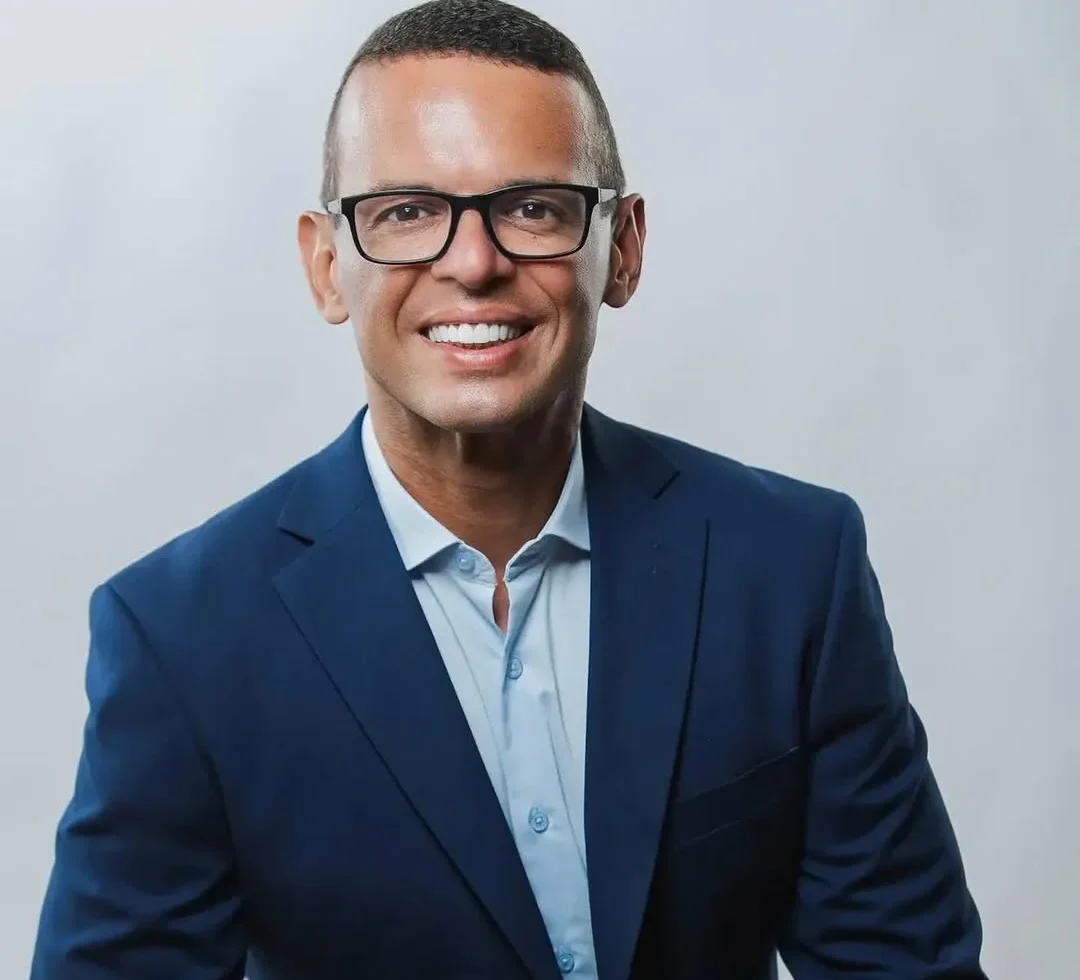 Vereador Jorginho Brum anuncia convocação de aprovados em concurso da Câmara de Angra a partir de dezembro