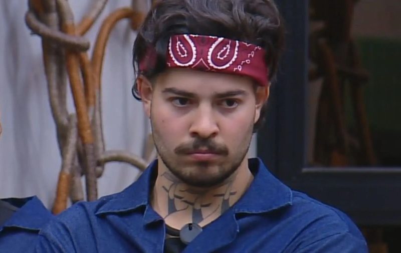 A Fazenda 18: Jottapê desiste do reality após promessa