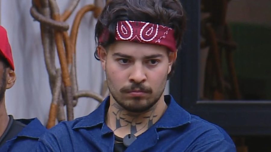 A Fazenda 18: Jottapê desiste do reality após promessa e peões ficam em choque com anúncio; assista ao momento A Fazenda 18: Jottapê desiste do reality após promessa e peões ficam em choque com anúncio; assista ao momento (Reprodução/Record)