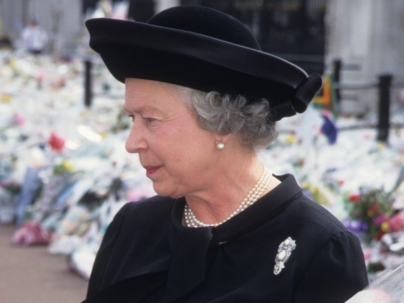 Quando a rainha Elizabeth II quebrou o protocolo real