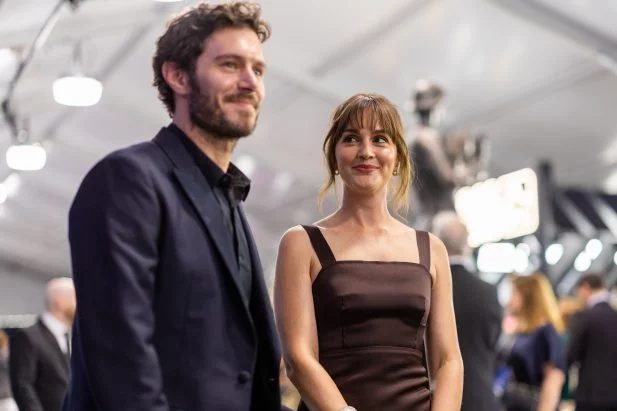 Adam Brody revela arrependimento com pedido de casamento a Leighton Meester e explica motivo; assista Adam Brody revela arrependimento sobre pedido de casamento a Leighton Meester: “Ela merecia um pouco mais” (Foto: Getty)