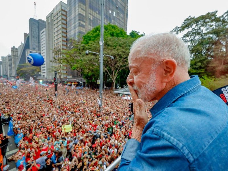 Atos pró-Lula: Militância Realiza Mobilizações Pelo Brasil