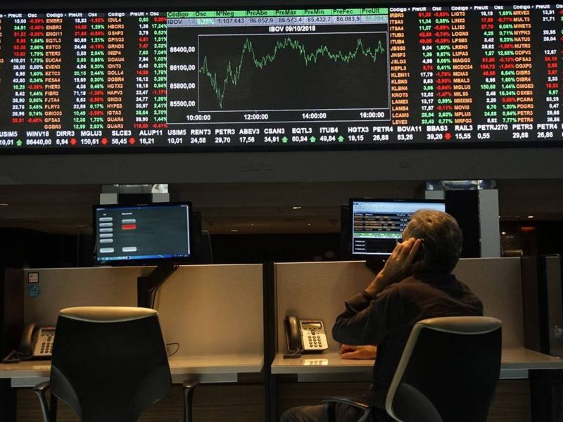 Ibovespa trava: Bolsa aciona circuit breaker após vitória de Lula