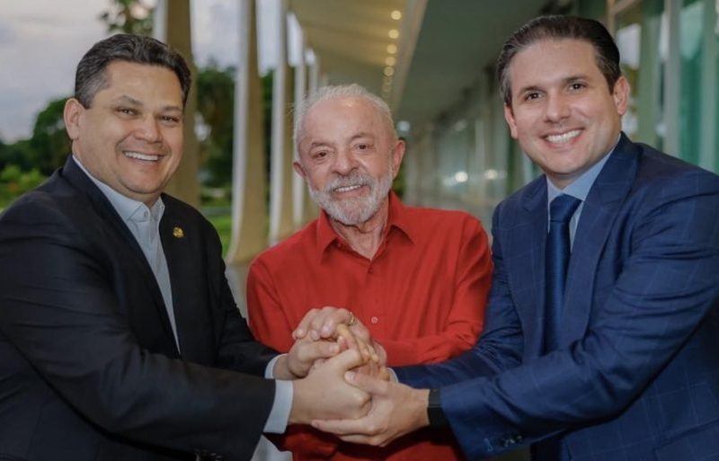 Após reeleição, Lula recebe Alcolumbre e Motta no Palácio da Alvorada