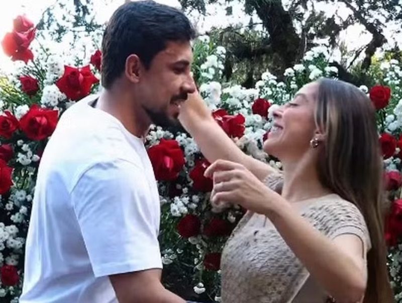Renata Saldanha e Maike, do BBB 25, anunciam noivado