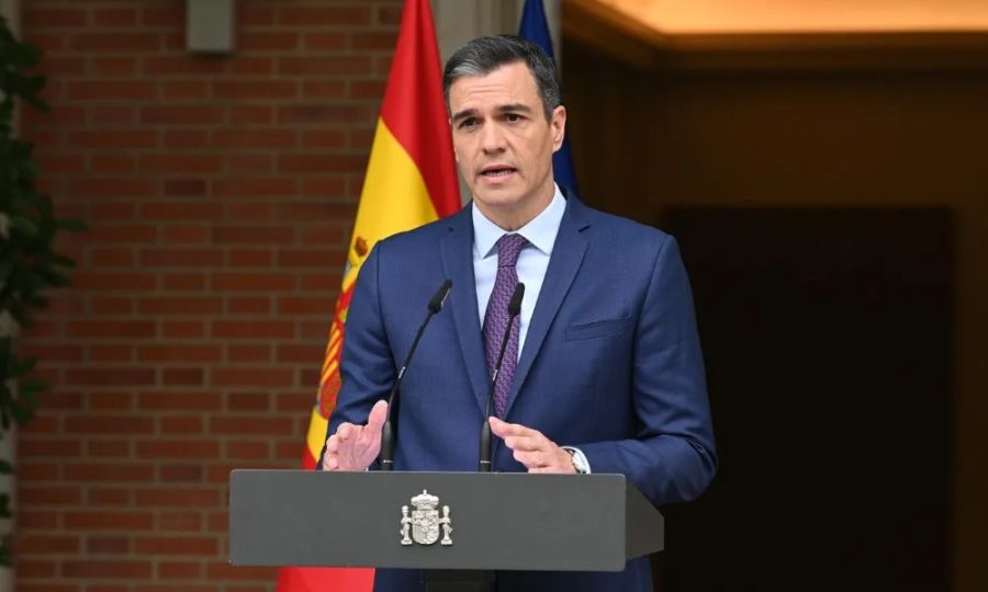 Após ser chamado de ‘ditador’, Pedro Sánchez ataca Milei e cita acolhimento a argentinos