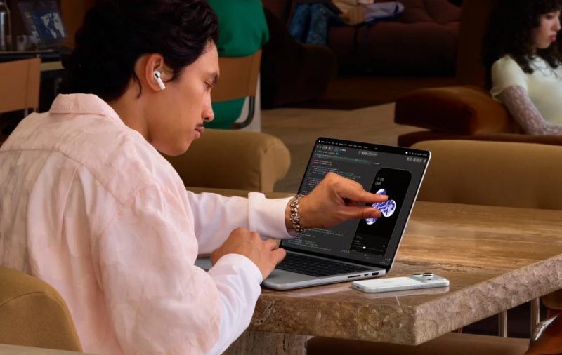 Apple acaba com tabu e lança MacBook Pro com tela de toque e painel PROLED XDR