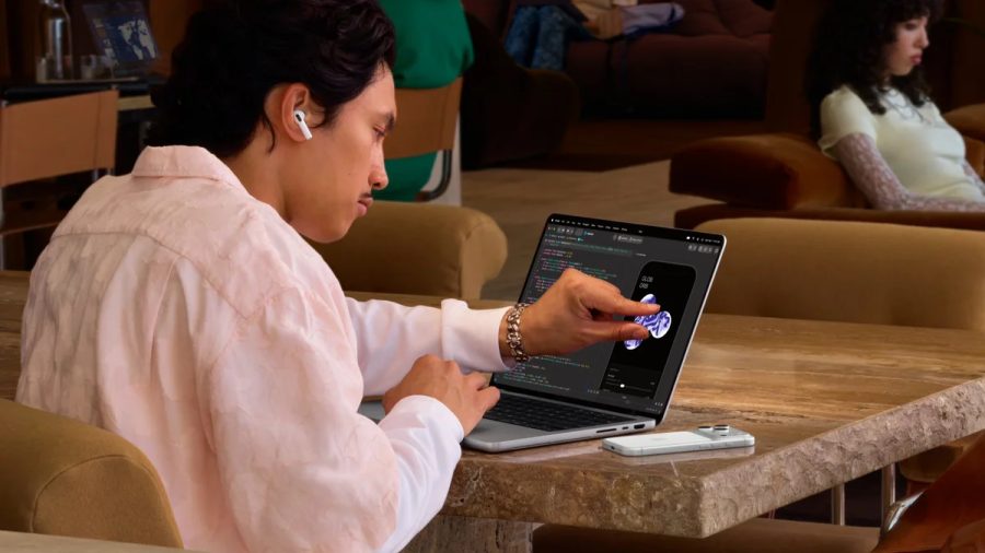 Apple acaba com tabu e lança MacBook Pro com tela de toque e painel PROLED XDR