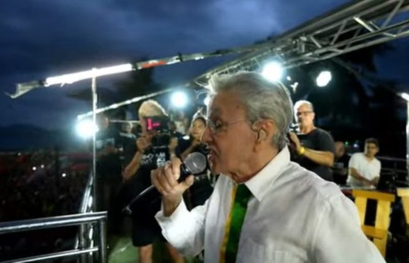 Artistas realizam Ato Musical pela Democracia em Copacabana