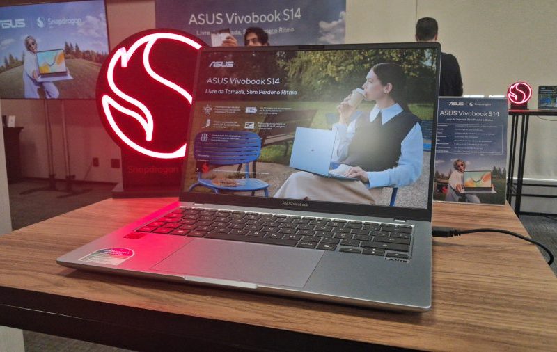 ASUS lança Vivobook S14 no Brasil com Snapdragon X e bateria de 30 horas