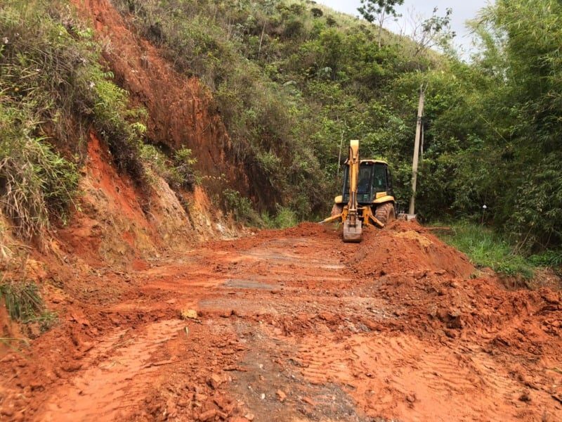 Barra Mansa faz manutenção em estradas da zona rural