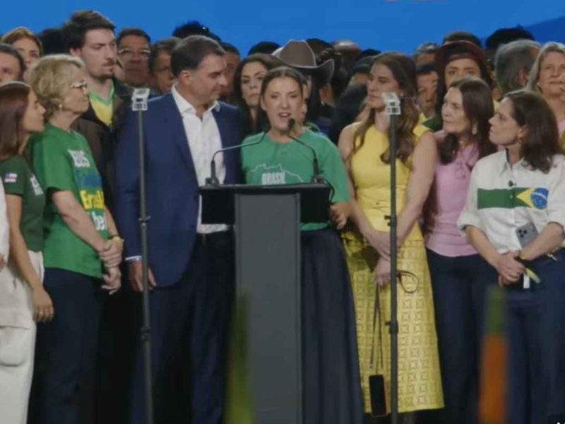 Bolsa Família terá transição de 2 anos na campanha de Flávio