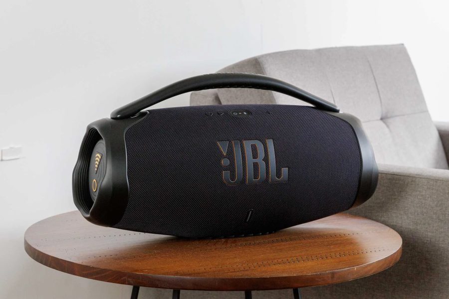 Boombox 4 vs. Boombox 3: qual JBL grandona vale a pena comprar na Black Friday?