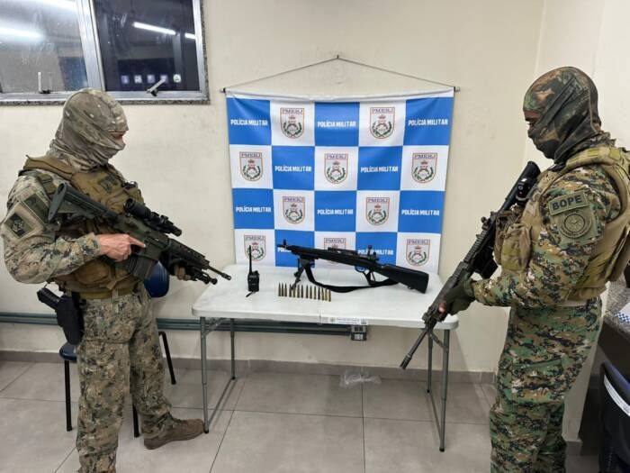 Bope apreende fuzil após confronto no Monte Castelo