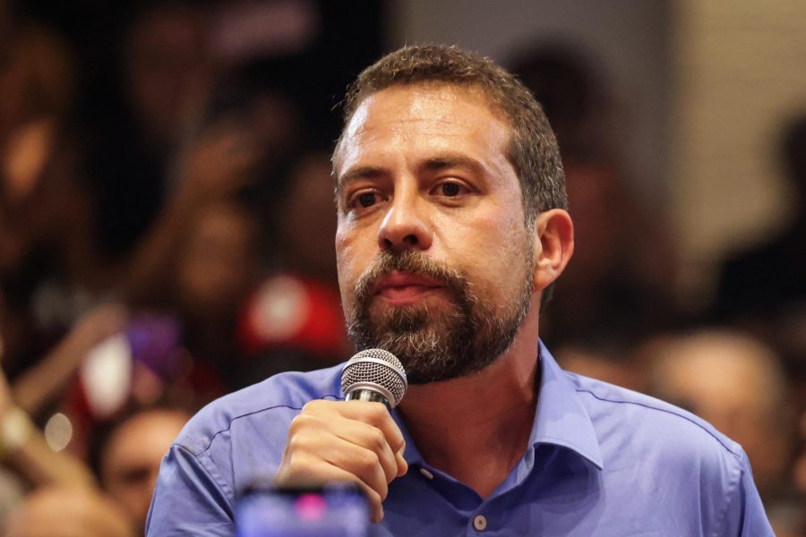 Boulos reage à fala de Trump sobre eleições: "Brasil não será colônia"