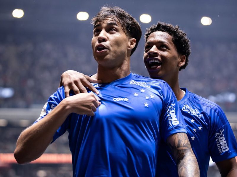 Brasileirão: Cruzeiro bate Atlético fora de casa no último clássico do ano