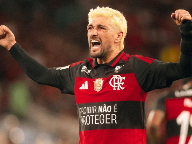 Brasileirão: Flamengo vence Atlético-MG e retoma a liderança no Maracanã