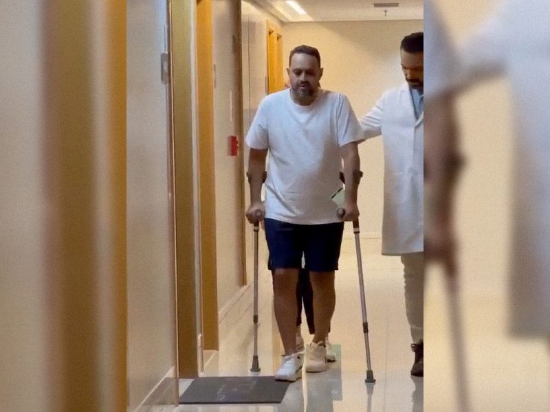 Brasileiro atingido por onda dá passos após perder movimentos