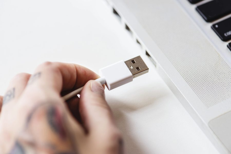 Cabo USB-C de R$ 20 vs R$ 200: O que realmente muda?