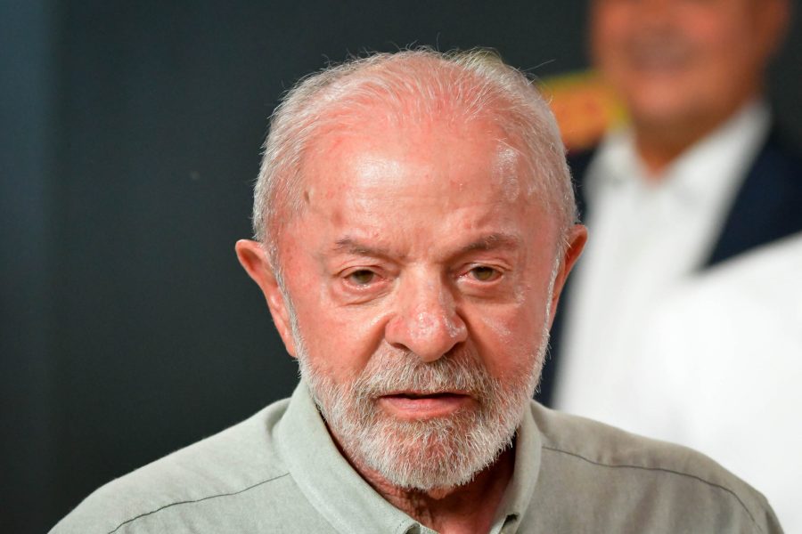 Campanha de Lula aciona TSE por suposta interferência da Meta nas eleições