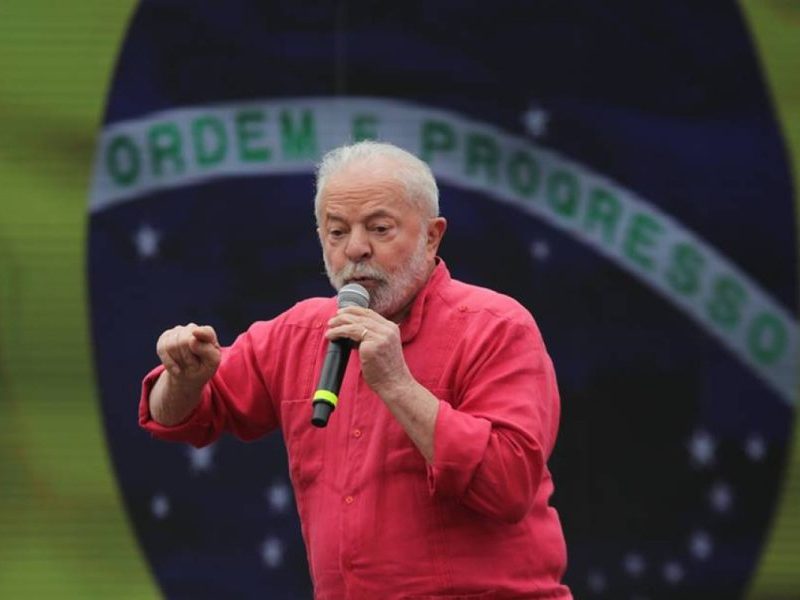 Lula pede ao STF prorrogação do horário de votação no Brasil