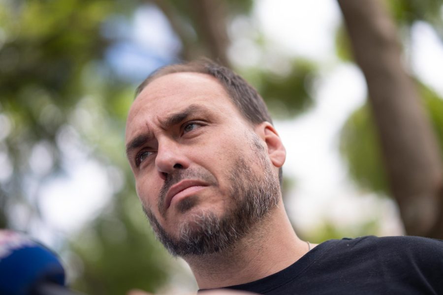 Carlos visita Jair Bolsonaro e reforça apoio a Rogério Marinho no Senado