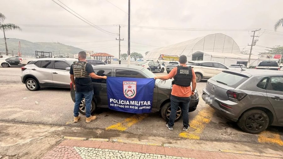 Carro com registro de furto na Baixada é recuperado em Angra dos Reis