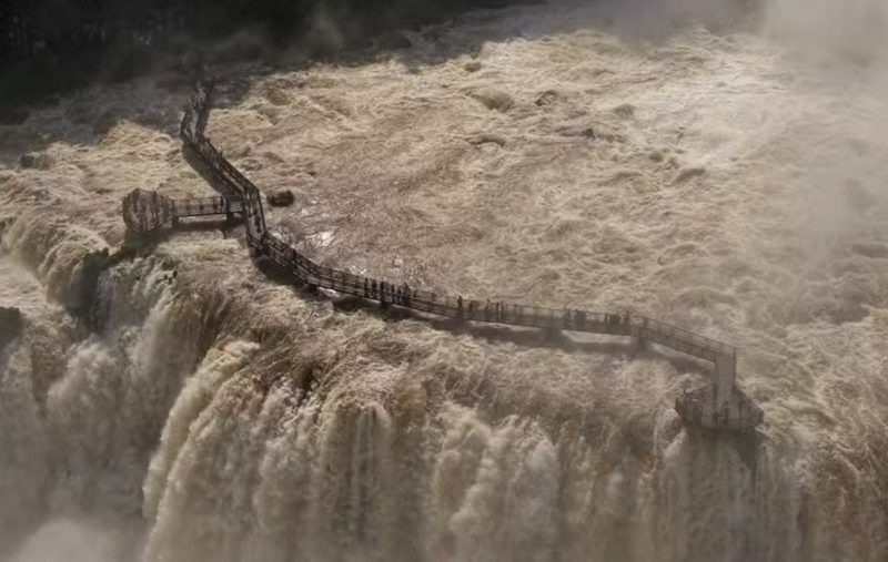 Cataratas do Iguaçu atingem vazão oito vezes acima da média