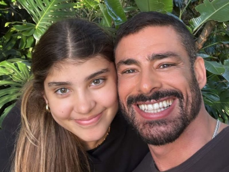 Cauã Reymond revela como rompeu padrões para criar a filha Sofia