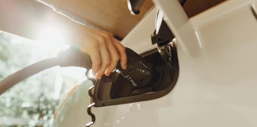 Por que o carro elétrico desacelera após 80% de carga?