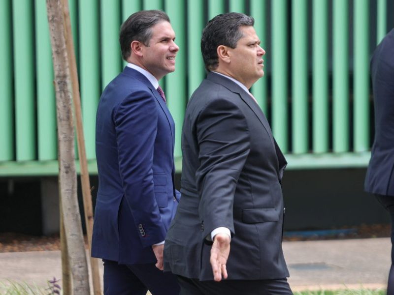 Centrão recalcula rota com PL visando Congresso em 2027