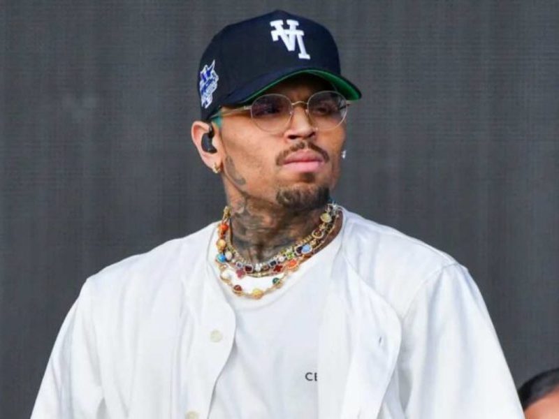 Chris Brown pode ser preso após confissão de agressão