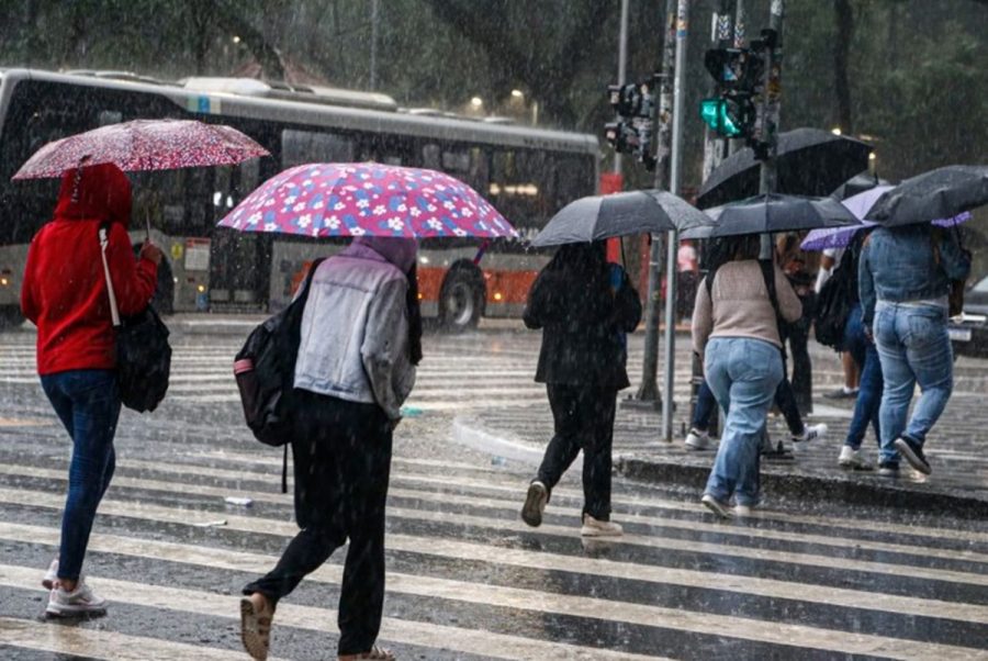 Clima: frente fria leva temporais ao Sul e Sudeste nesta sexta (23/10)
