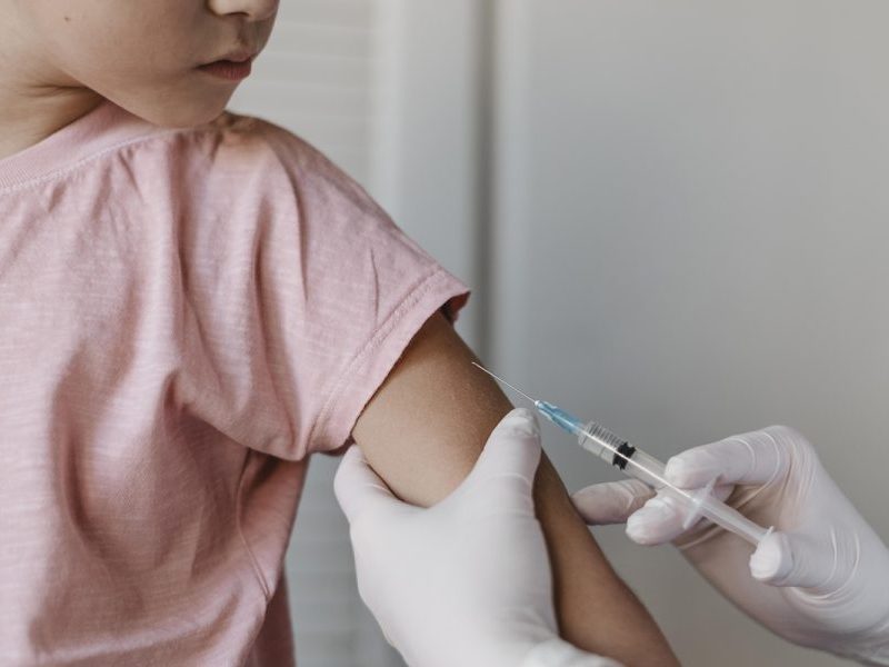 Cobertura da vacina contra meningite é de apenas 67,1% entre adolescentes