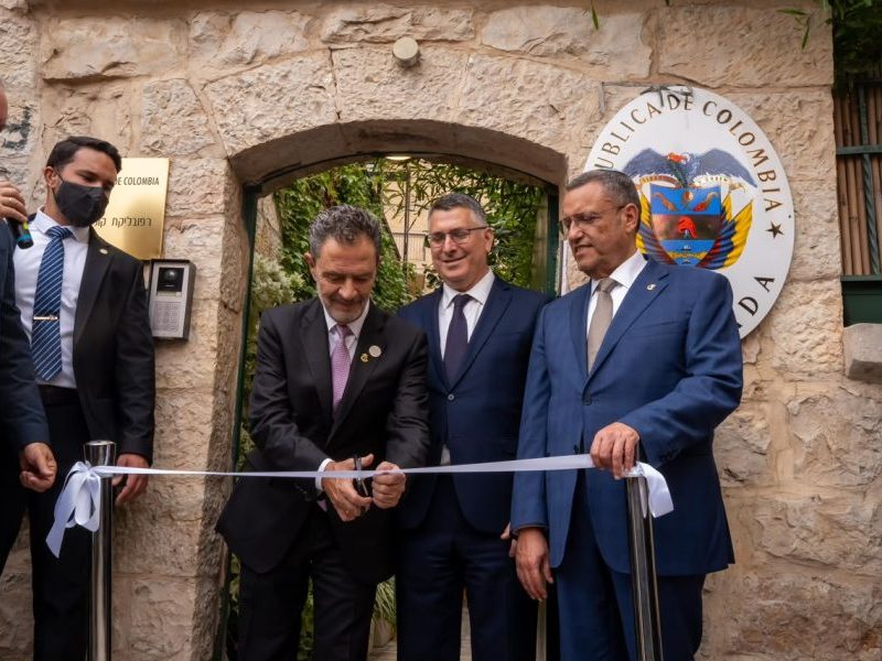 Colômbia inaugura embaixada em Jerusalém em virada diplomática