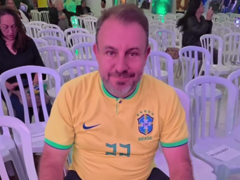 Com Flávio nos EUA, irmão de Zambelli faz pedido a Trump: “Save Brazil”