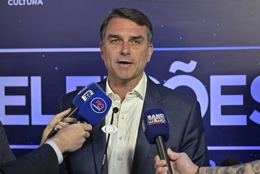 Como não votar em Flávio Bolsonaro?