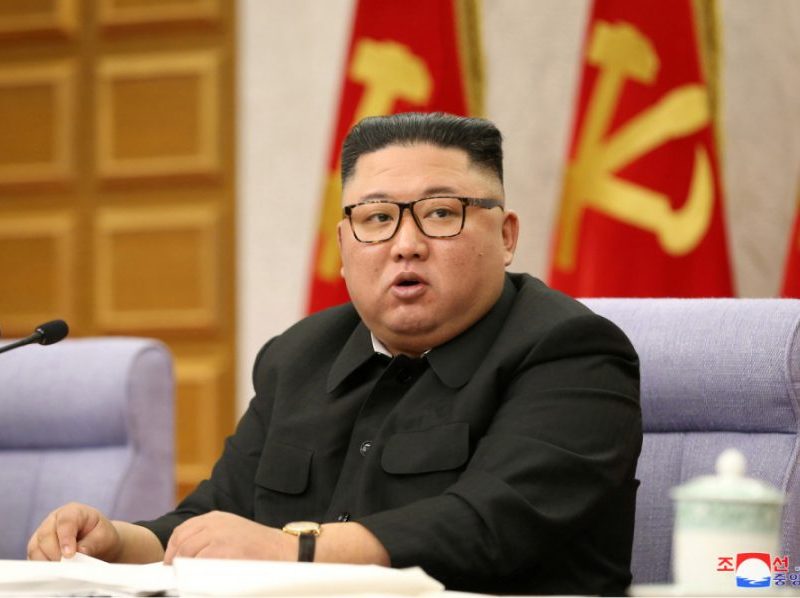 Coreia do Norte lança mísseis balísticos rumo ao mar