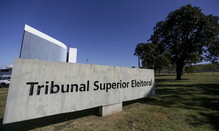Corregedor derruba decisão que suspendeu canal Exército do Lula