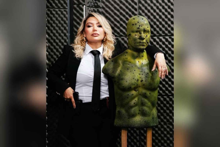 Da missa ao estande de tiros: veja fotos de delegada presa por elo com PCC