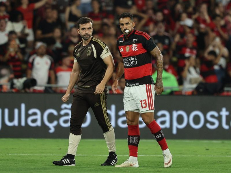 Zagueiro Danilo fratura mandíbula e passa por cirurgia