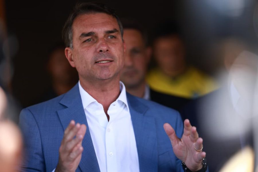 Datafolha: 46% dos eleitores de Zema e Caiado migram para Flávio