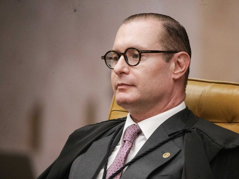 Decisão sobre urnas coloca Zanin na lista de “impicháveis” do Senado