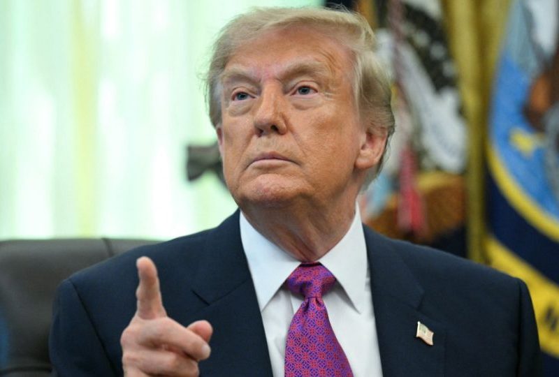 Democratas criticam Trump por concessão de visto a Flávio e família
