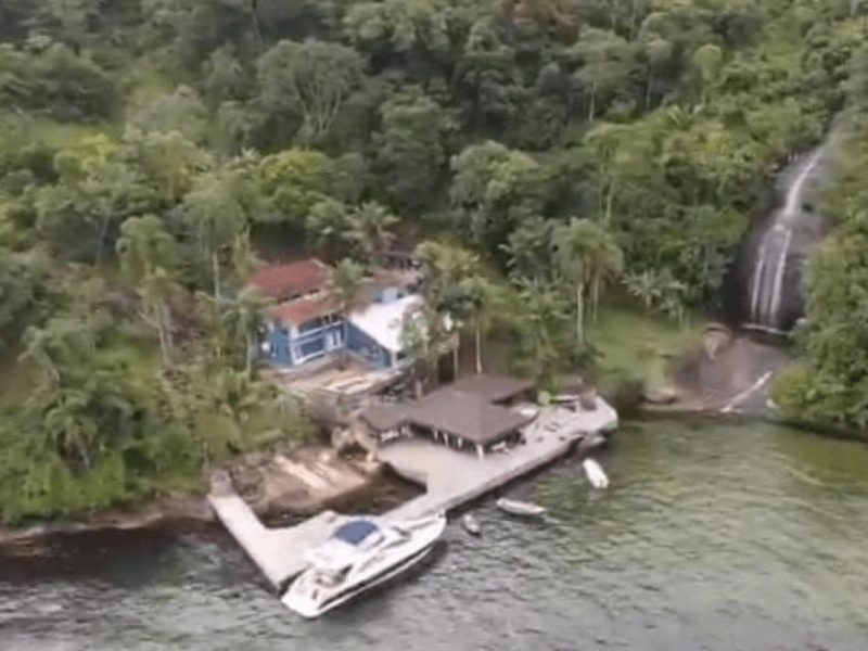 Deputado aciona PGR contra obras em ilha ligada a Willer Tomaz em Angra