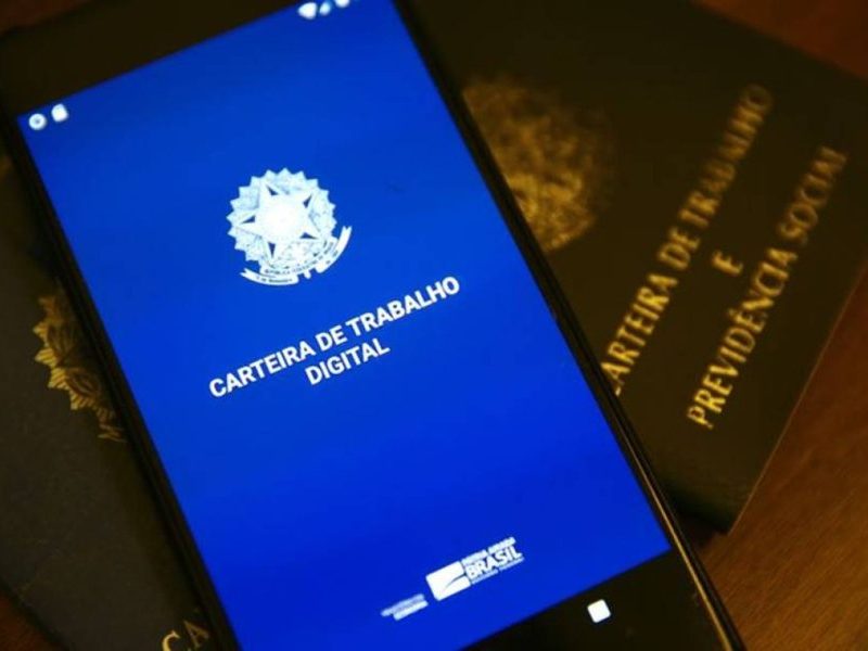 Desemprego no Brasil cai para 5,2% no trimestre até setembro