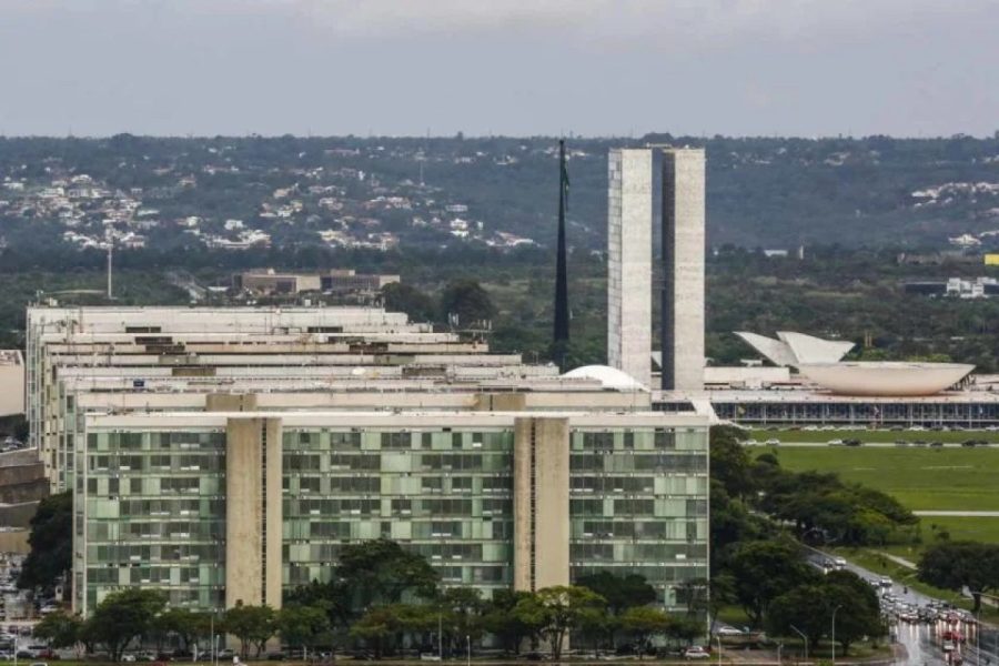 Dia do Servidor Público: governo adia ponto facultativo para sexta (30/10)