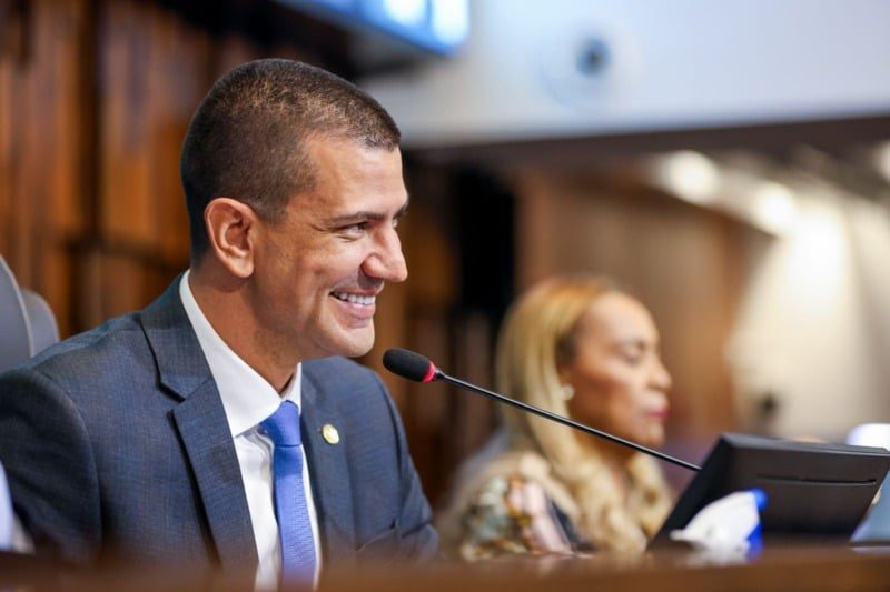 Douglas Ruas define equipe de transição no Rio de Janeiro