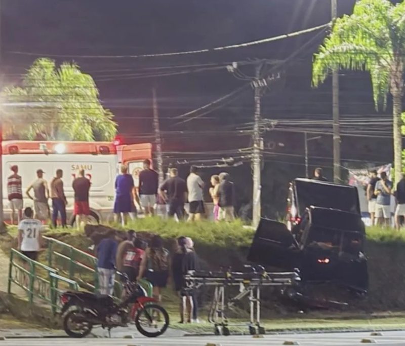 Acidente na Rio-Santos deixa dois feridos em Angra dos Reis