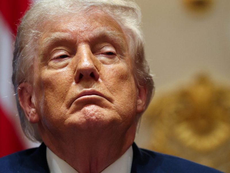 Trump sugere renomear oceano em sua própria homenagem
